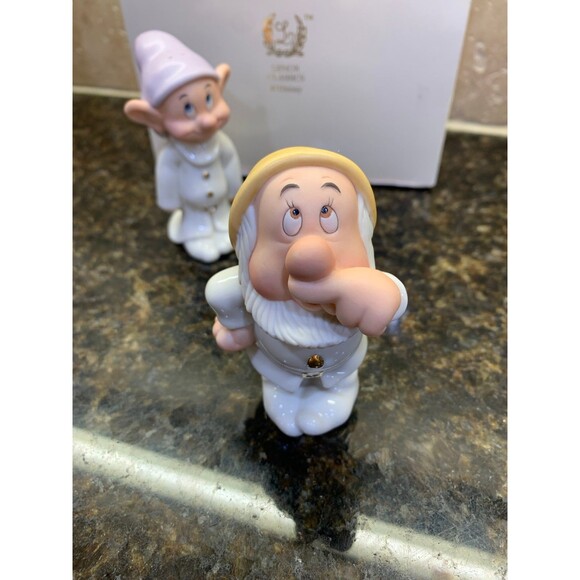 Disney Lenox Classics Sneezy and Dopey Salt/Pepper Shakers - New - Picture 3 of 6